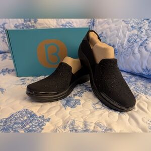 NEW IN BOX BZees Black Slip On Shoes With Sparkle
